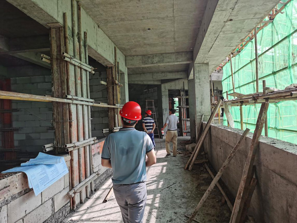 江南實驗小學2#教輔樓完成一、二層主體結(jié)構驗收