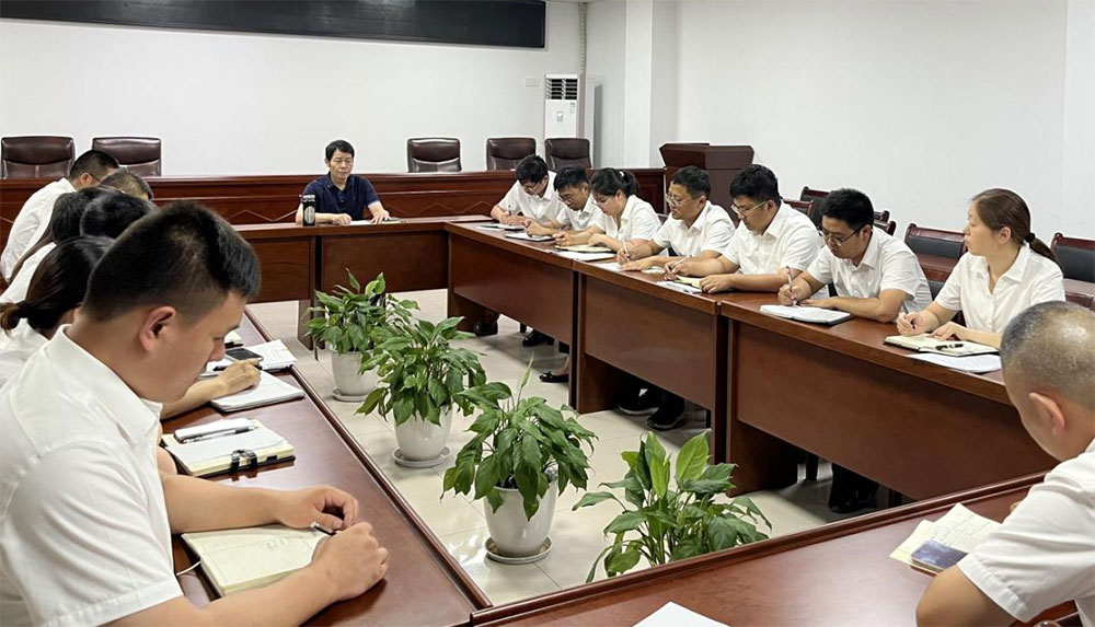 城建投公司召開全體員工大會(huì)暨安全生產(chǎn)、保密工作會(huì)議?