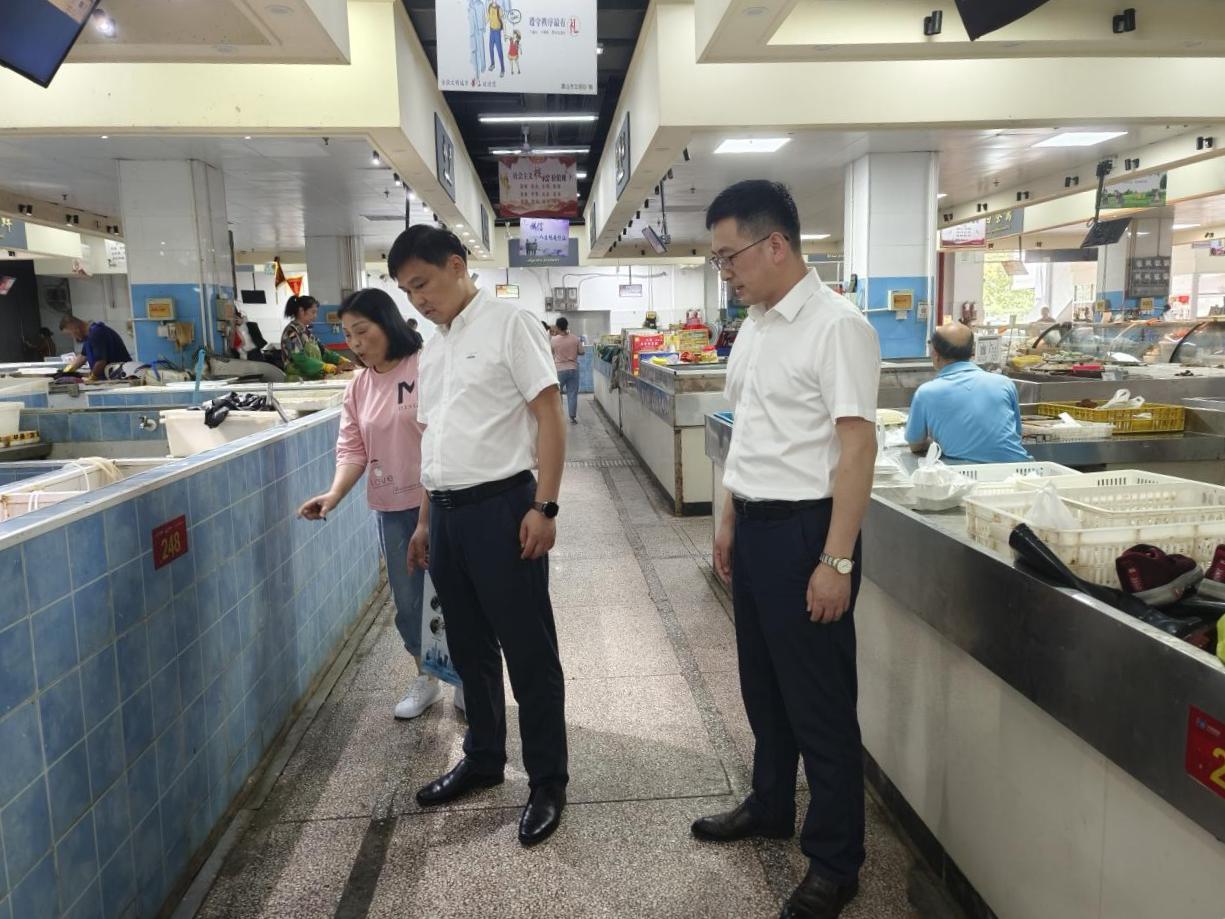 管好“菜籃子”，守護(hù)“大民生”國(guó)資運(yùn)營(yíng)公司開展菜市場(chǎng)大巡查